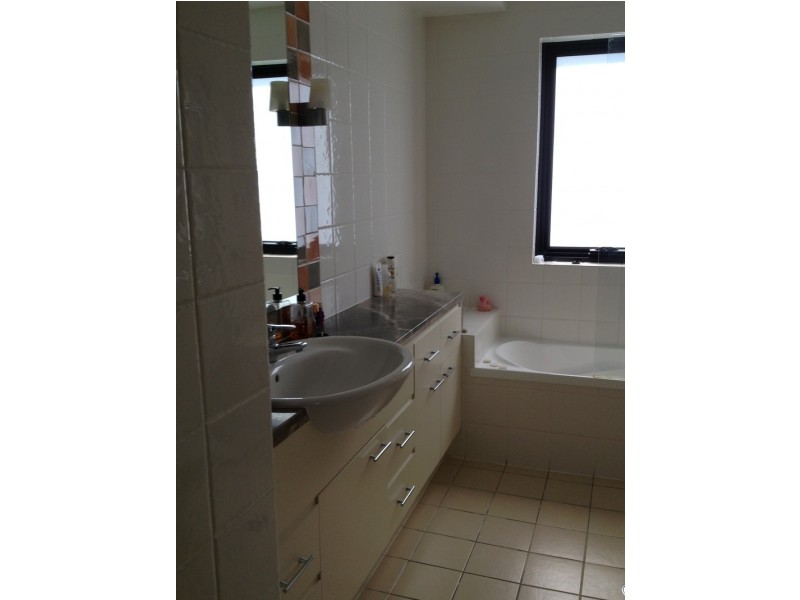 31 Harbour Rd, Hamilton QLD 4007