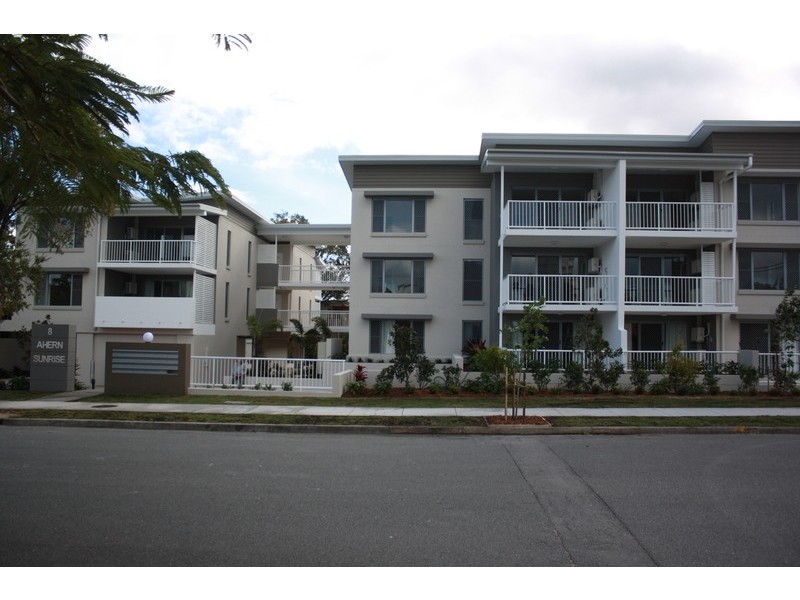 10 Ahern Street, Labrador QLD 4215