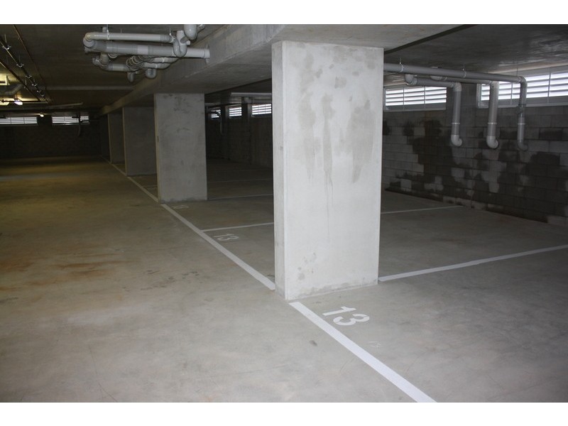 10 Ahern Street, Labrador QLD 4215