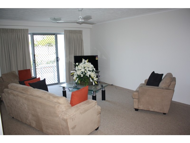 10 Ahern Street, Labrador QLD 4215