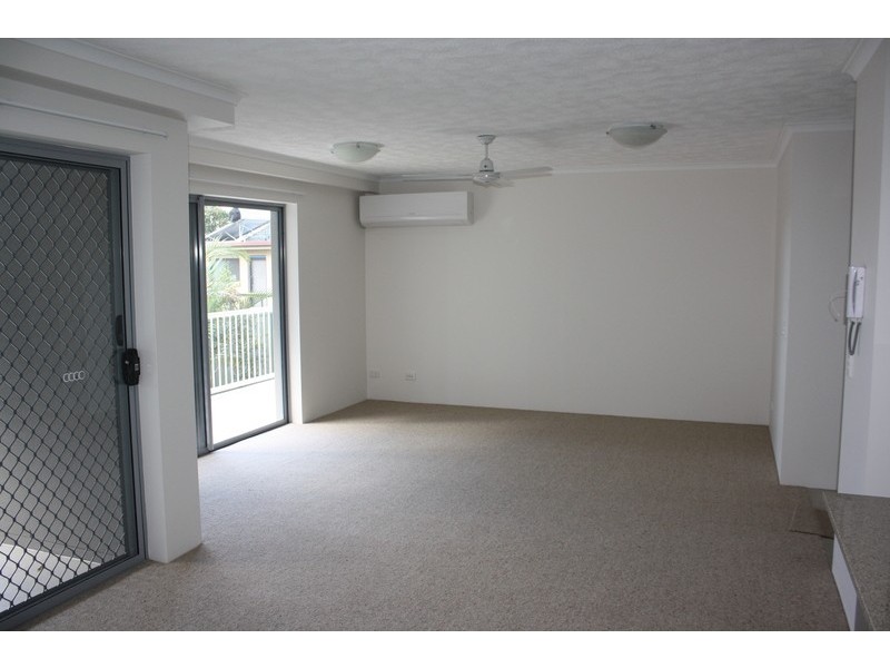 10 Ahern Street, Labrador QLD 4215