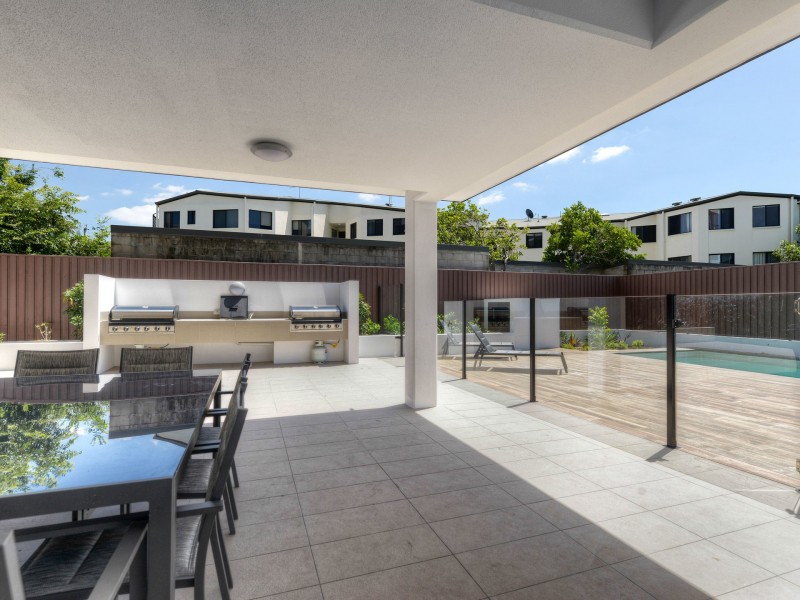 327, 439/120 Melton Road, Nundah QLD 4012