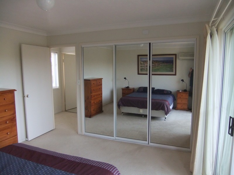 50 St Kevins Ave, Benowa QLD 4217