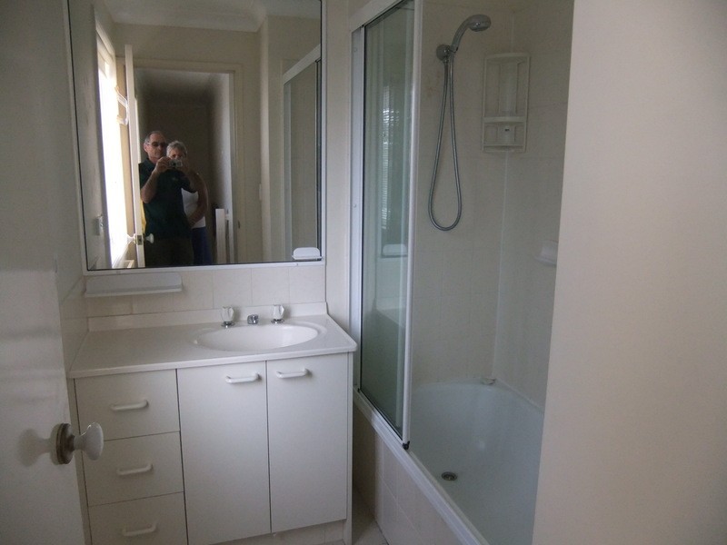 50 St Kevins Ave, Benowa QLD 4217