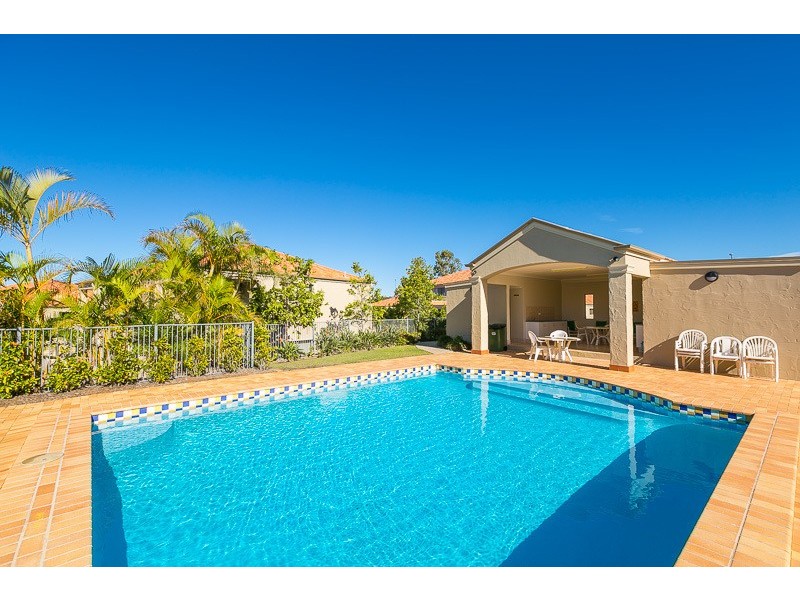1/1 Santa Isobel Blvd, Pacific Pines QLD 4211