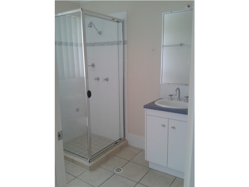 192 Hargreaves Rd, Manly West QLD 4179