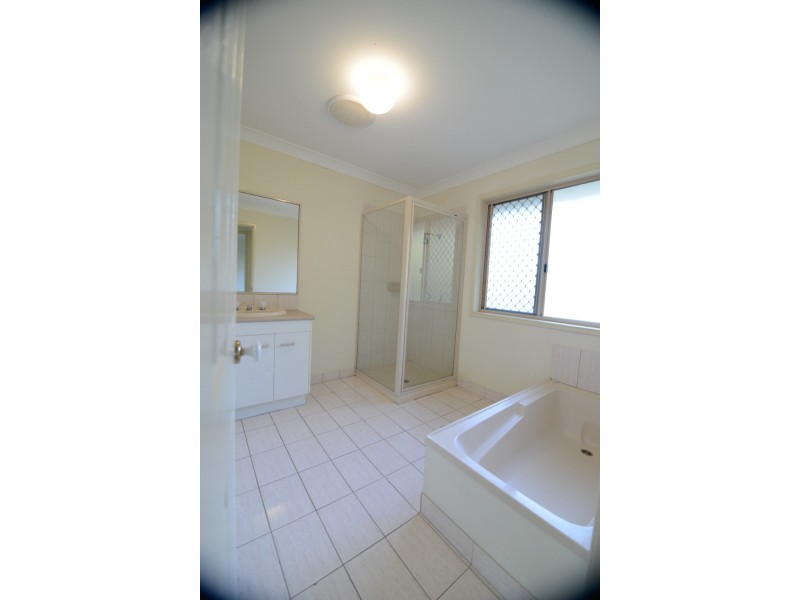 106 Saint Andrew Street, Kuraby QLD 4112