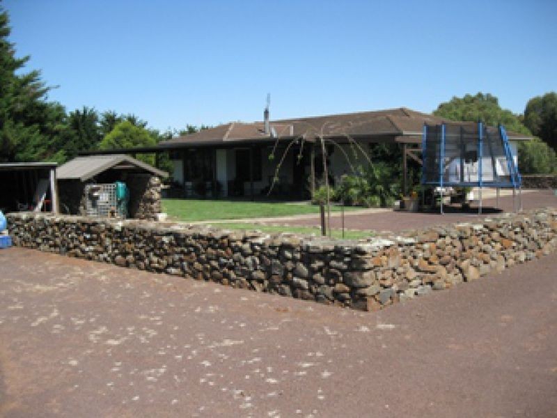 1406 Lismore-Pitfield Road, Wallinduc VIC 3351