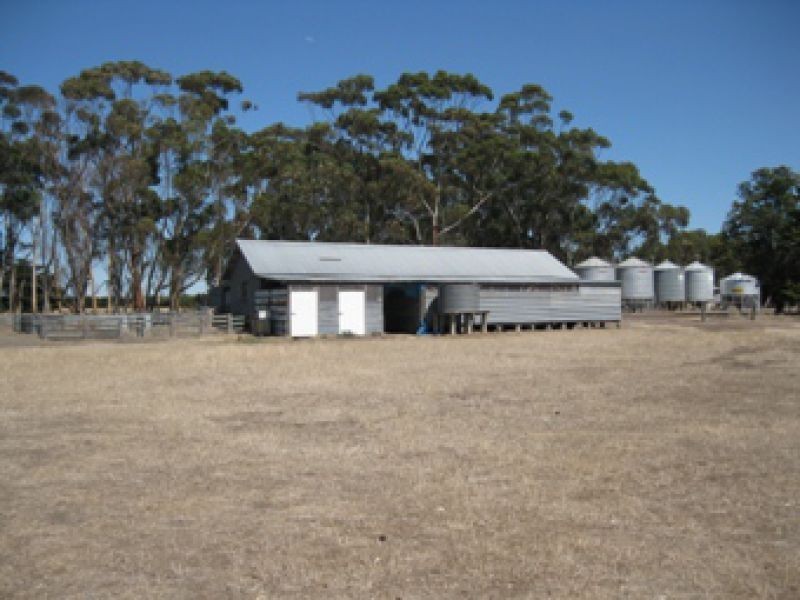 1406 Lismore-Pitfield Road, Wallinduc VIC 3351