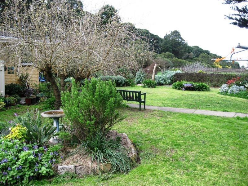 975 Mount Duneed Road, Freshwater Creek VIC 3216