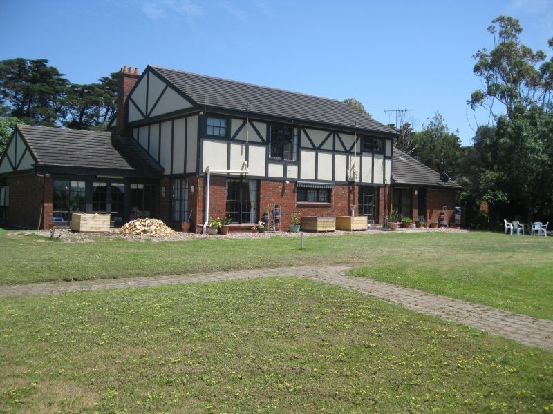 15 Jendes Lane, Marshall VIC 3216