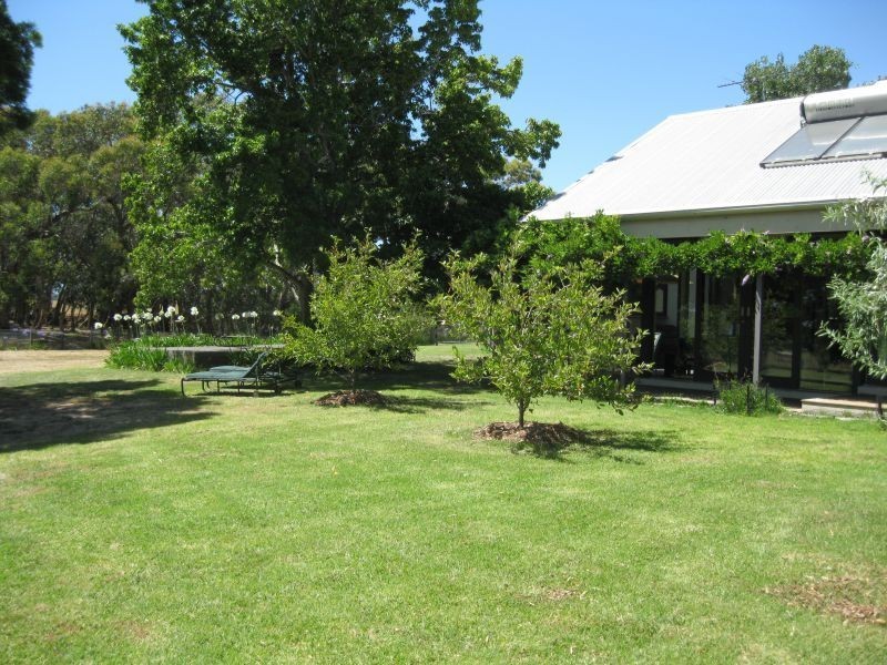 375 Flaxbournes Road, Paraparap VIC 3240