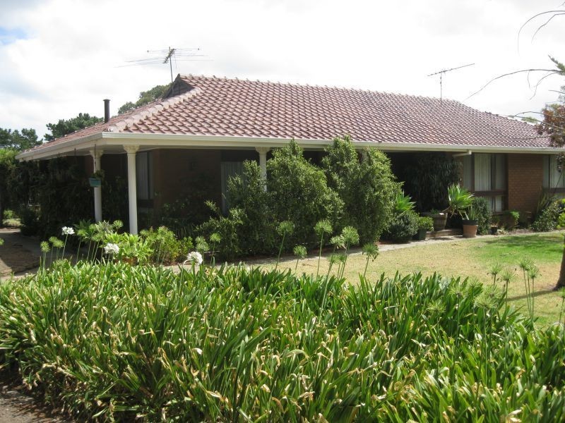 1042-1050 Bellarine Highway, Wallington VIC 3221