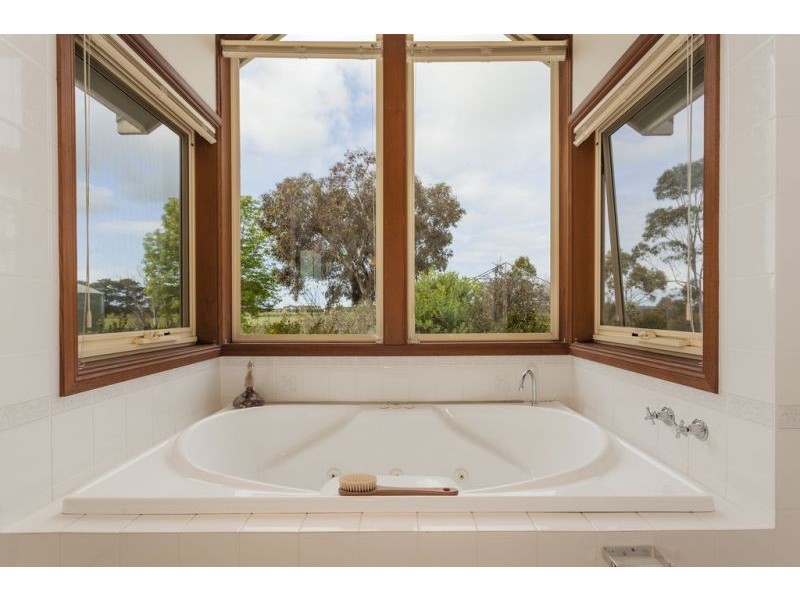 105 Dickins Road, Mount Duneed VIC 3216