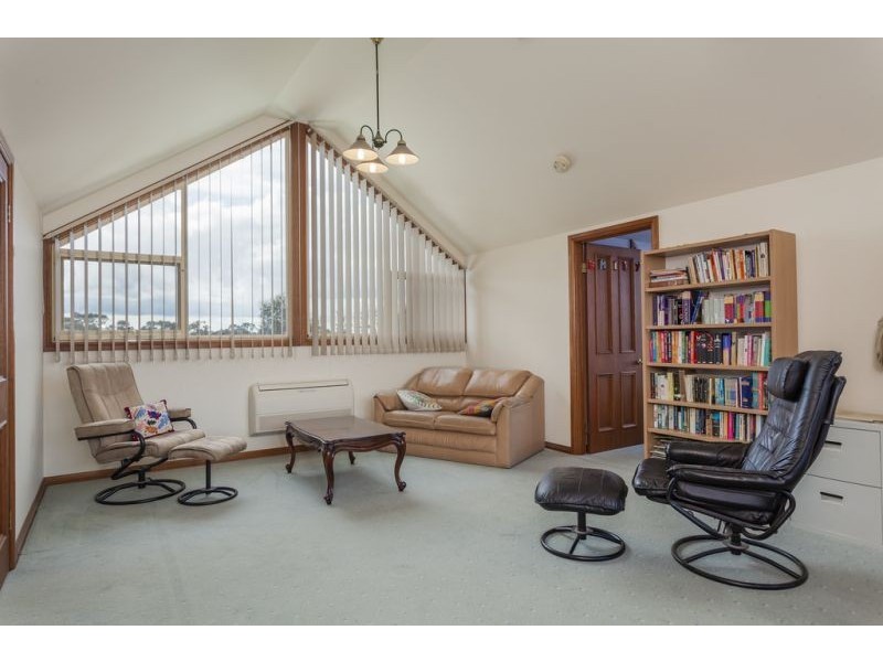 105 Dickins Road, Mount Duneed VIC 3216