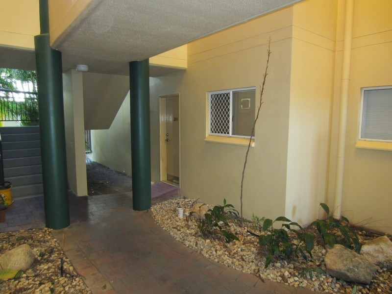 203/191 McLeod Street, Cairns North QLD 4870