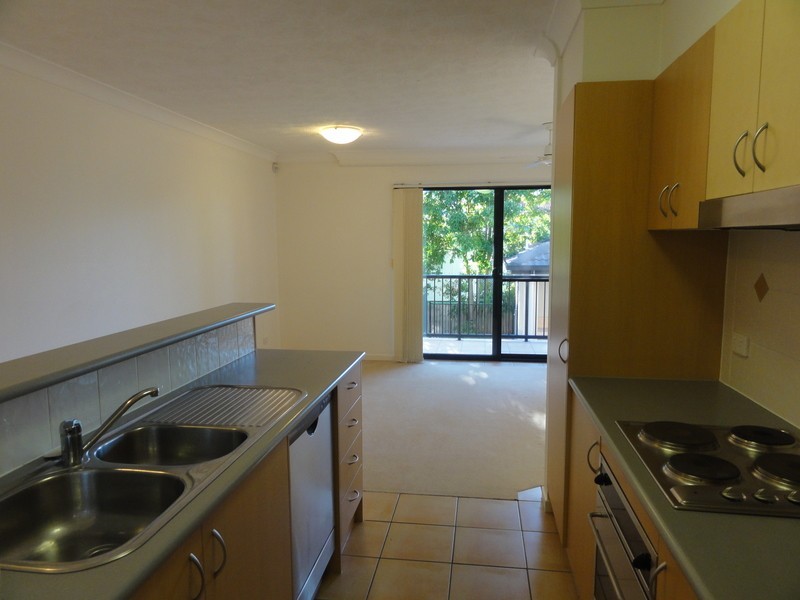 3 Tate Street, Southport QLD 4215