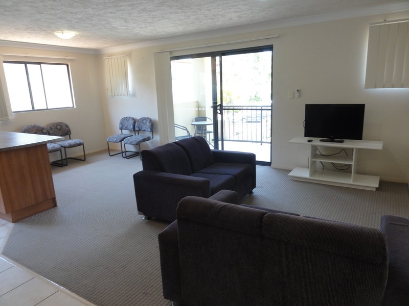 8 Whitby Street, Southport QLD 4215