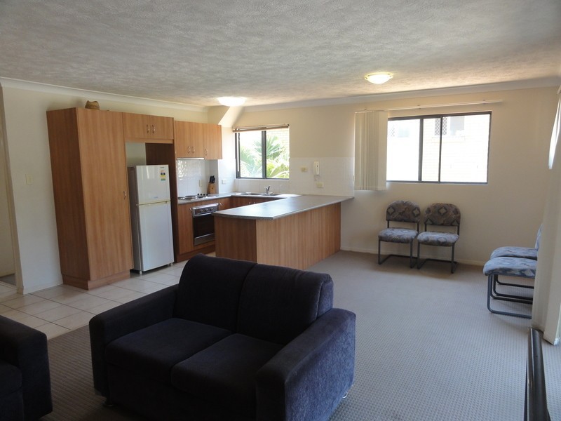 8 Whitby Street, Southport QLD 4215