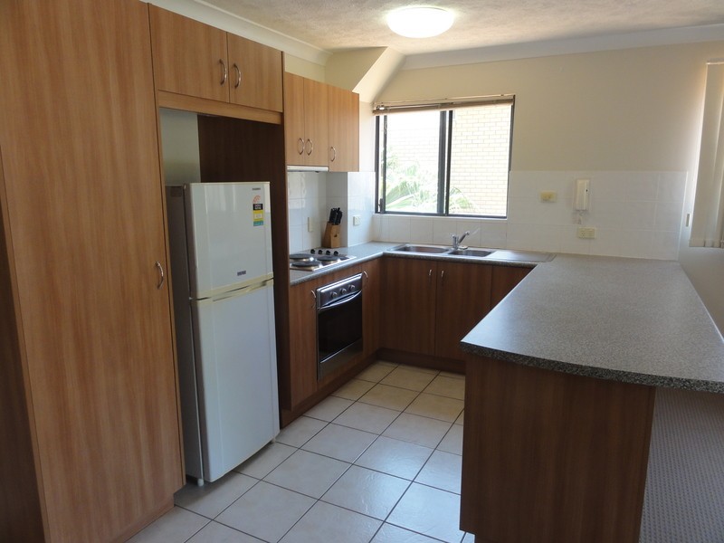 8 Whitby Street, Southport QLD 4215