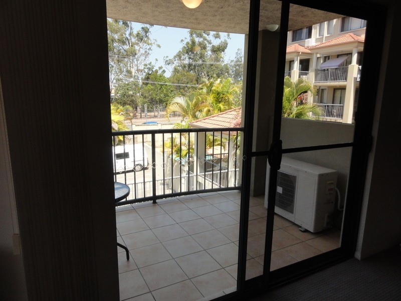 8 Whitby Street, Southport QLD 4215