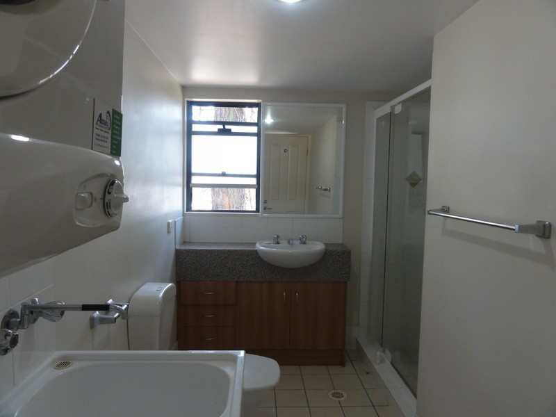 8 Whitby Street, Southport QLD 4215