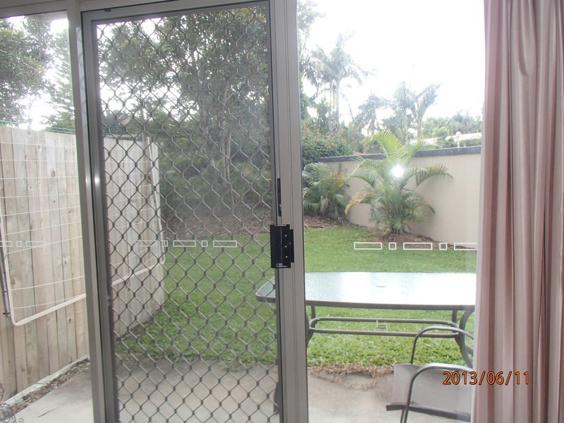 townhouse @ 11 waterford court, Bundall QLD 4217