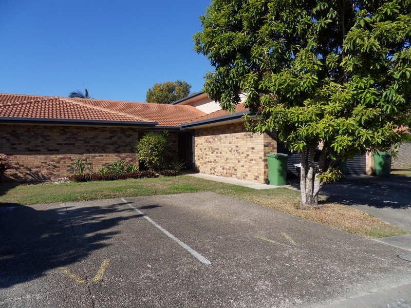 modern villa  @ 11 waterford court, Bundall QLD 4217