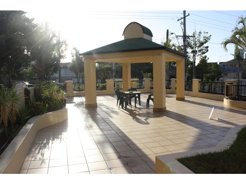 21/152 High Street, Southport QLD 4215