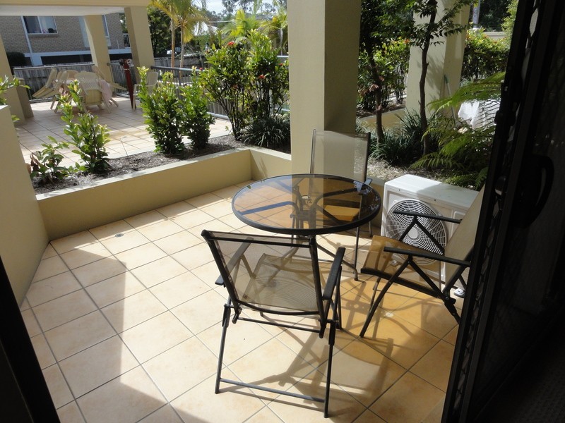 8 Whitby Street, Southport QLD 4215