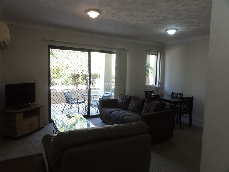 8 Whitby Street, Southport QLD 4215