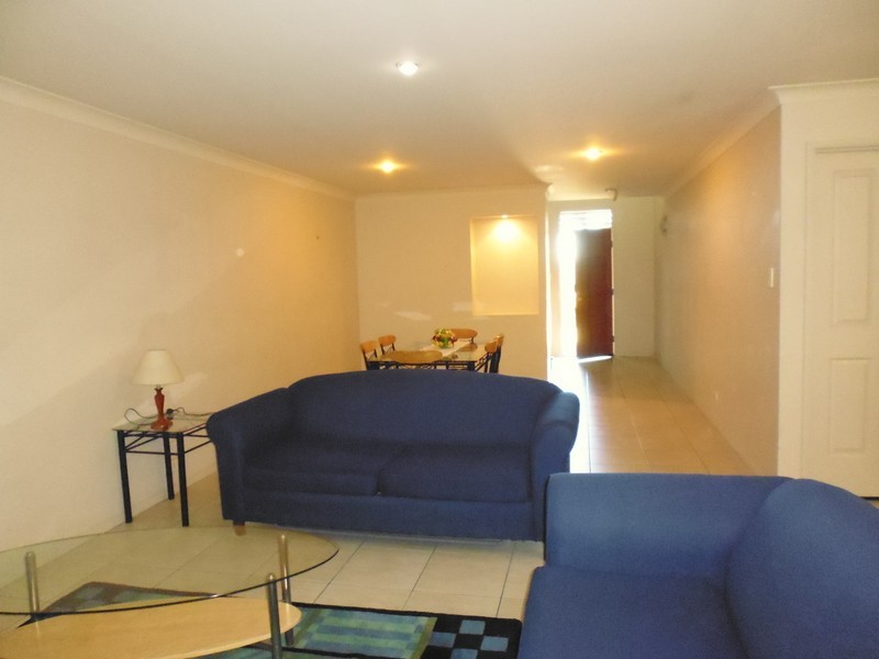 2-8 North Shore Ave, Varsity Lakes QLD 4227