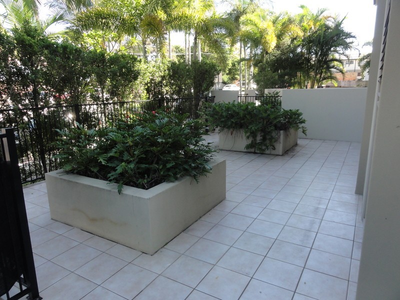 3 Tate Street, Southport QLD 4215