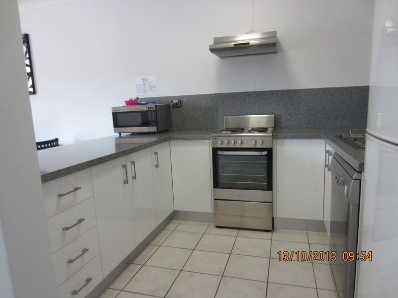 205/191 McLeod Street, Cairns North QLD 4870