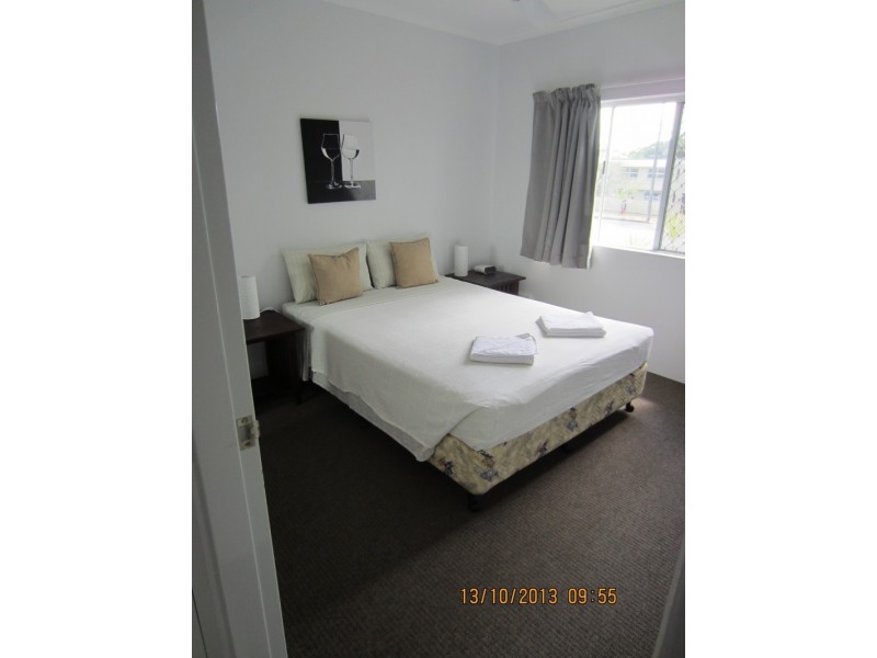 205/191 McLeod Street, Cairns North QLD 4870