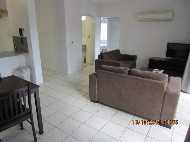 205/191 McLeod Street, Cairns North QLD 4870