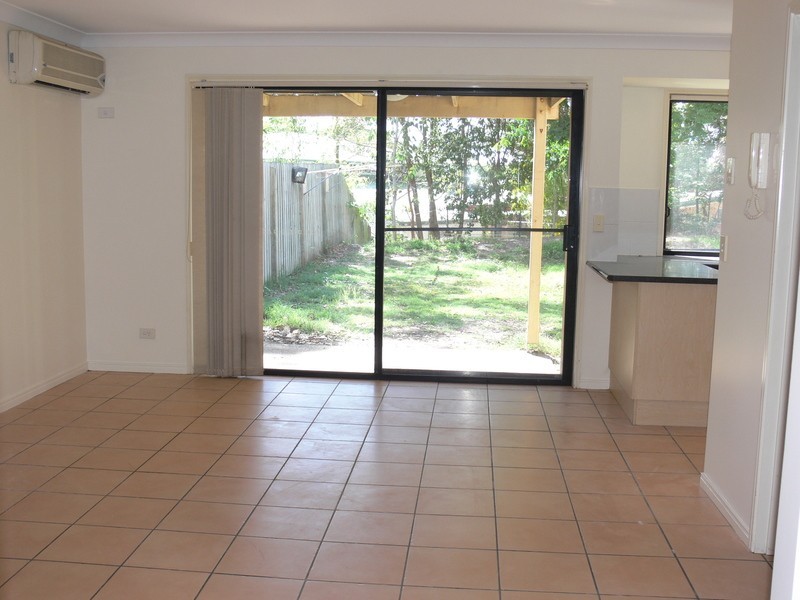 17/19 Harrow Place, Arundel QLD 4214