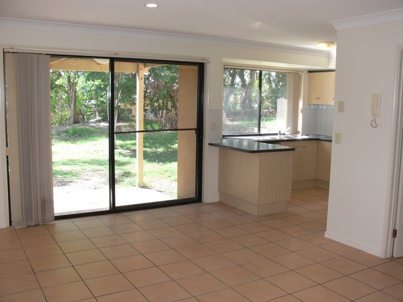 17/19 Harrow Place, Arundel QLD 4214