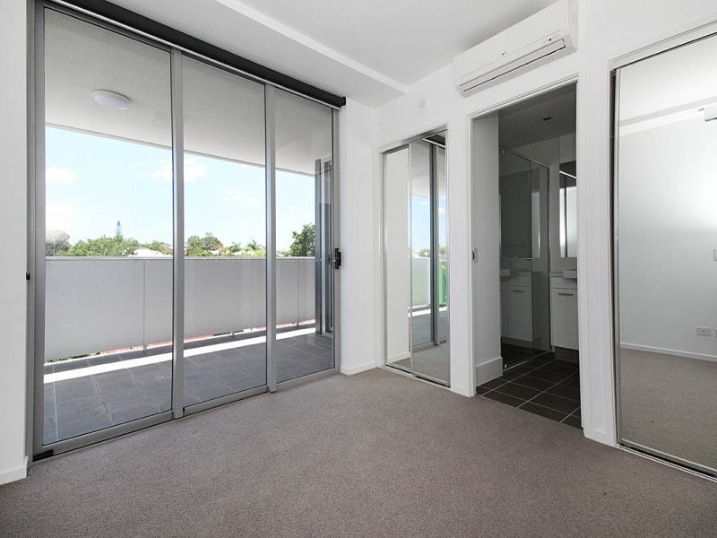 710/159 logan road, Woolloongabba QLD 4102