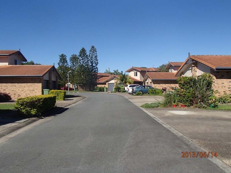 flatmate @ 11 waterford court, Bundall QLD 4217