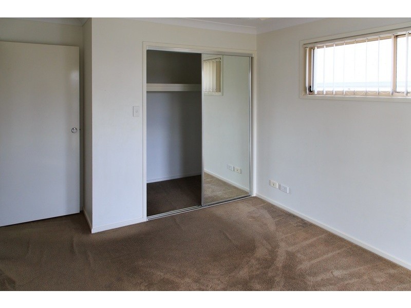 2/8 Earnshaw Street, Calamvale QLD 4116