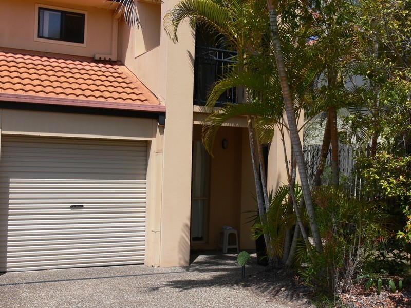 12/19 Harrow Place, Arundel QLD 4214