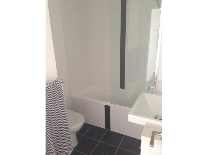 711/159 Logan Rd, Woolloongabba QLD 4102