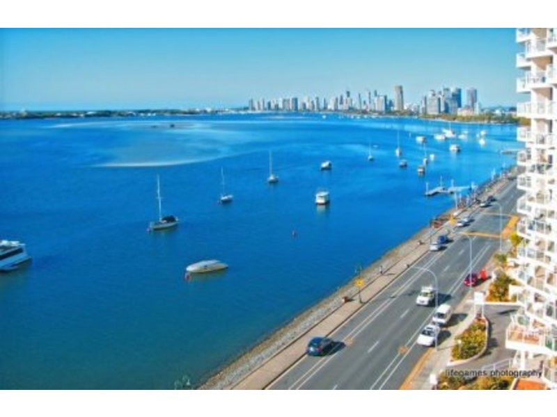 17 Bath, Labrador QLD 4215