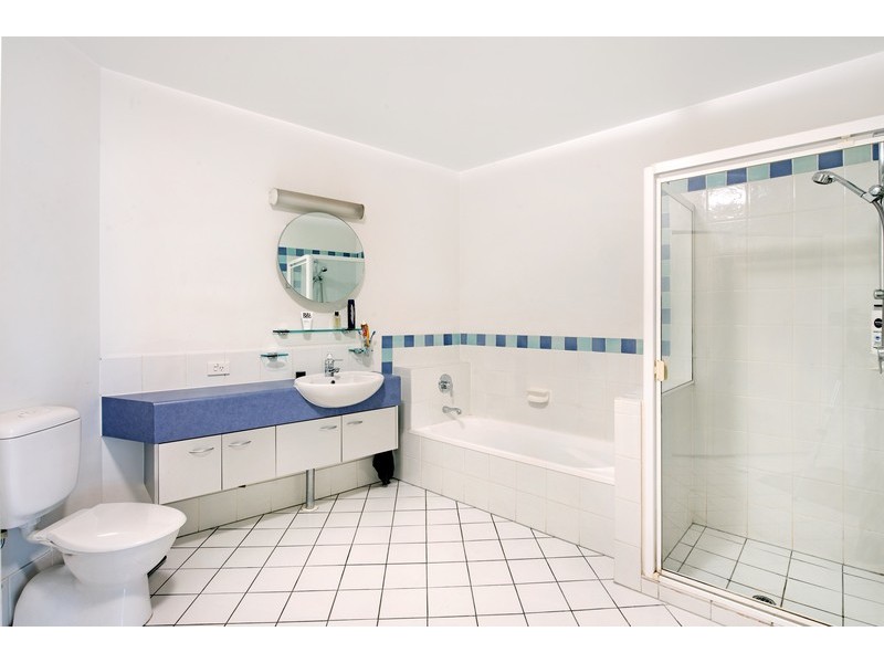 110  110 Macquarie St, Teneriffe QLD 4005