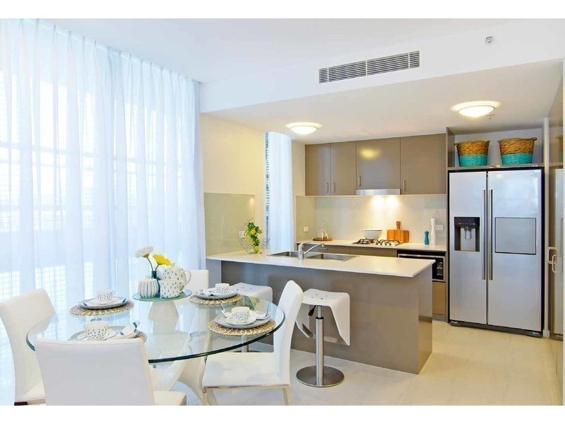 17 Bath, Labrador QLD 4215