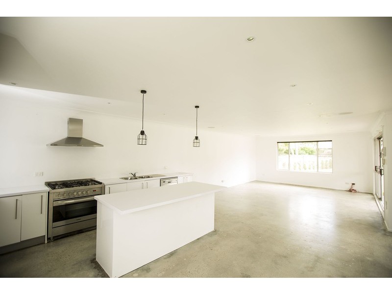 9 Moorilla Place, Broadbeach Waters QLD 4218