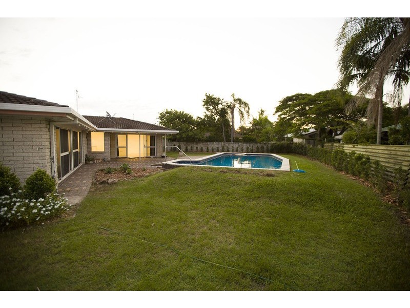 9 Moorilla Placelace, Broadbeach Waters QLD 4218