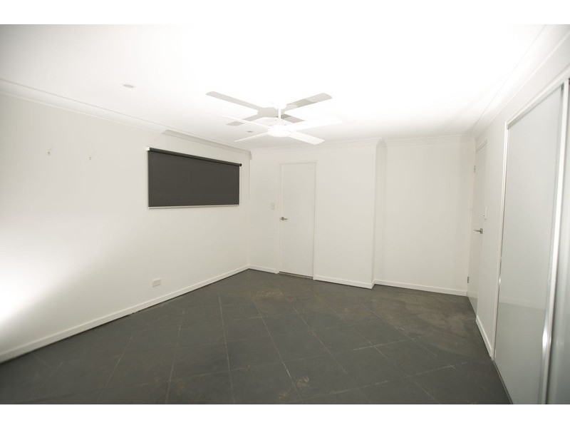 9 Moorilla Placelace, Broadbeach Waters QLD 4218