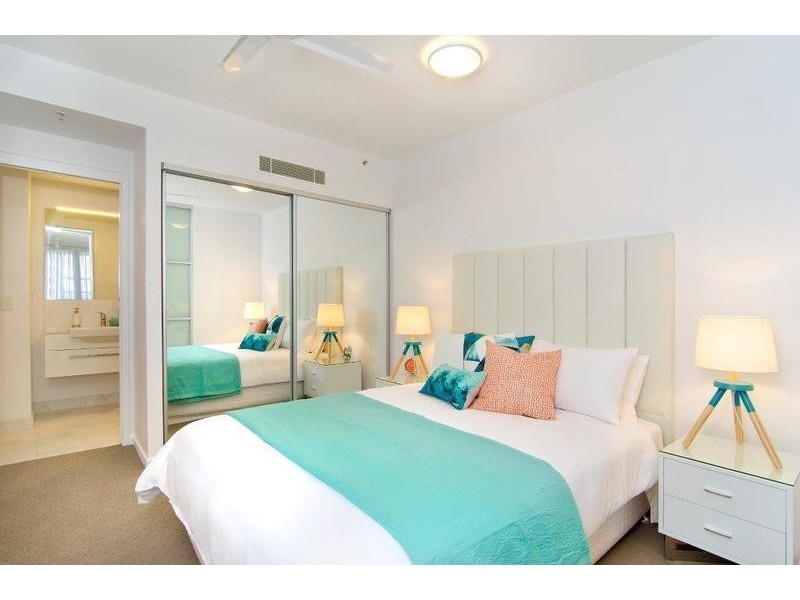 17 Bath Street, Labrador QLD 4215